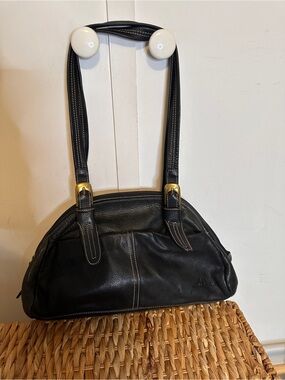 Stone Mountain Accessories Black Leather Shoulder Bag with Gold Buckles